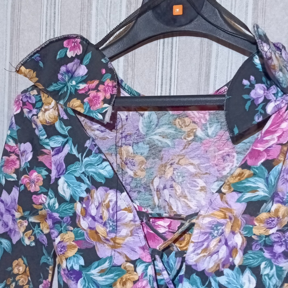 Dress - Picture 4 of 7